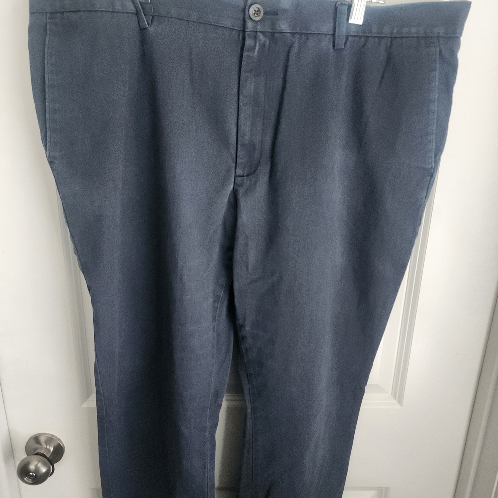 Amazon Essentials Men's Slate Chinos